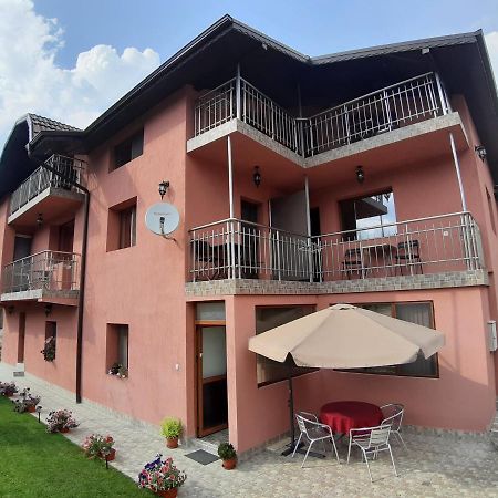 Къща За Гости Романс Yagodina Ngoại thất bức ảnh