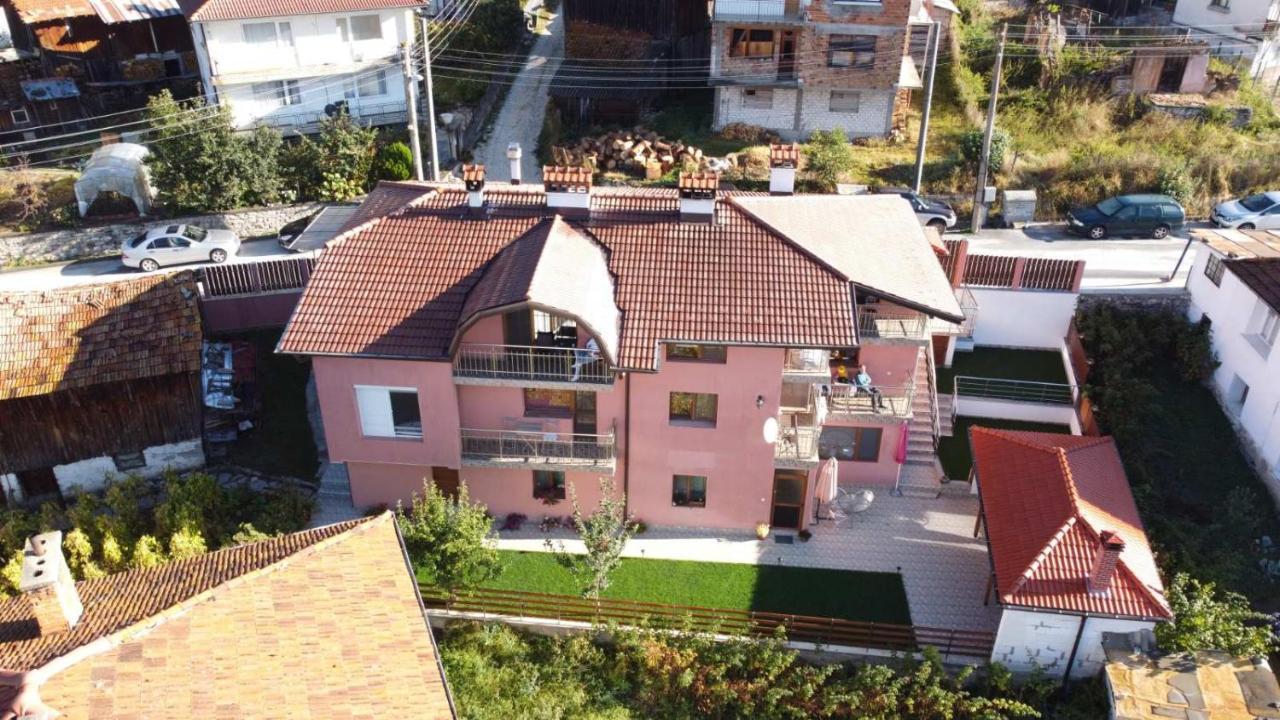 Къща За Гости Романс Yagodina Ngoại thất bức ảnh