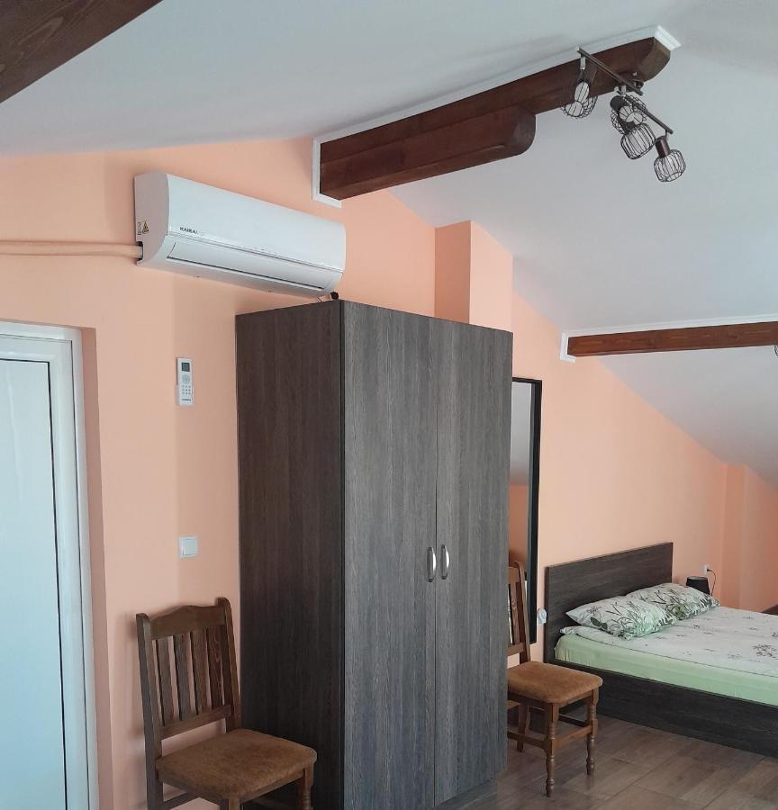 Къща За Гости Романс Yagodina Ngoại thất bức ảnh